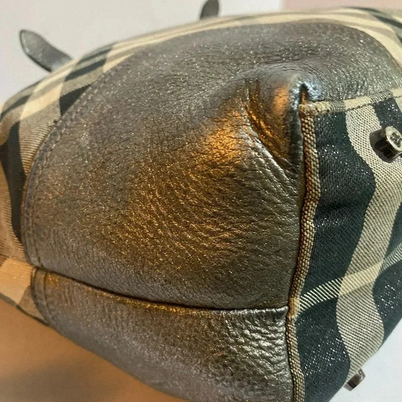 Burberry shimmer check Byron tote handbag - Picture 5 of 15